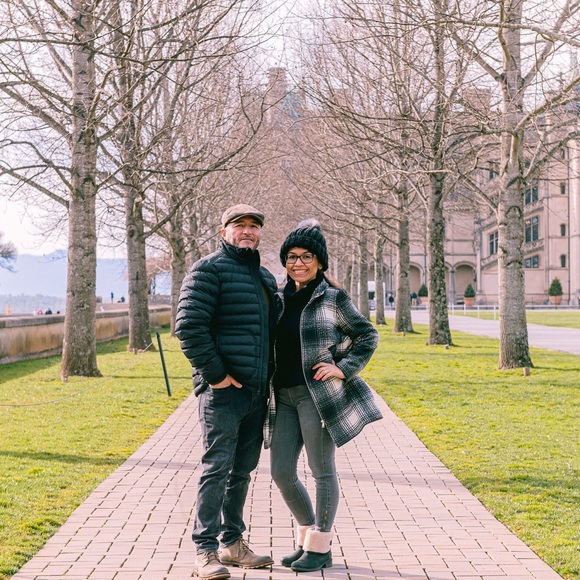 Meet your Posher, Giselle - Picture 2 of 4